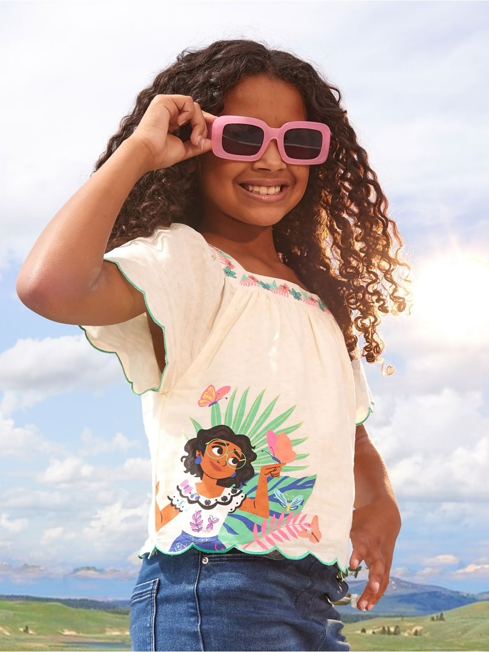 Disney Encanto Maribel Babydoll Cream Top Floral Embroidery pastel Short Sleeve